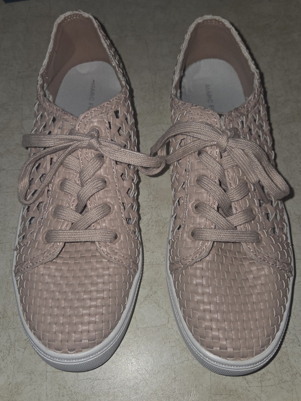 Marc Fisher women's size 8.5 Surly2 shoe